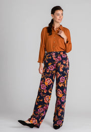 Relaxed Wide Pants - Printed Trousers - Botanical - Jascha Stockholm